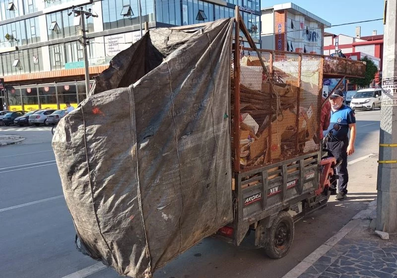 Lisanssız çek-çekler zabıtaya takıldı
