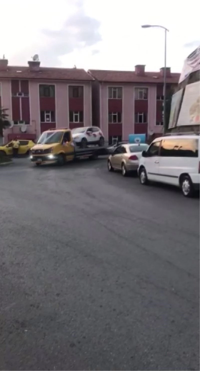 Gelin arabasını çekiciye yükleyip düğün konvoyu yaptılar
