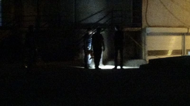 Diyarbakır’da emlakçı dükkanına silahlı saldırı: 2 yaralı
