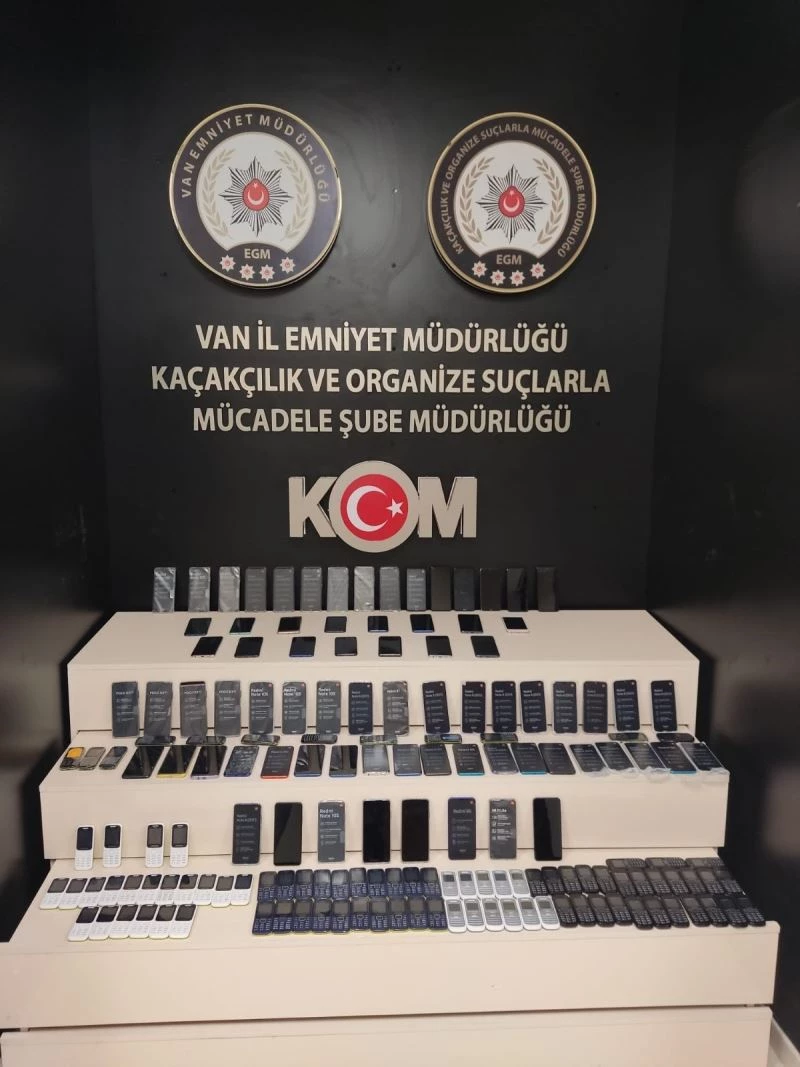 Van’da 164 adet cep telefonu ele geçirildi
