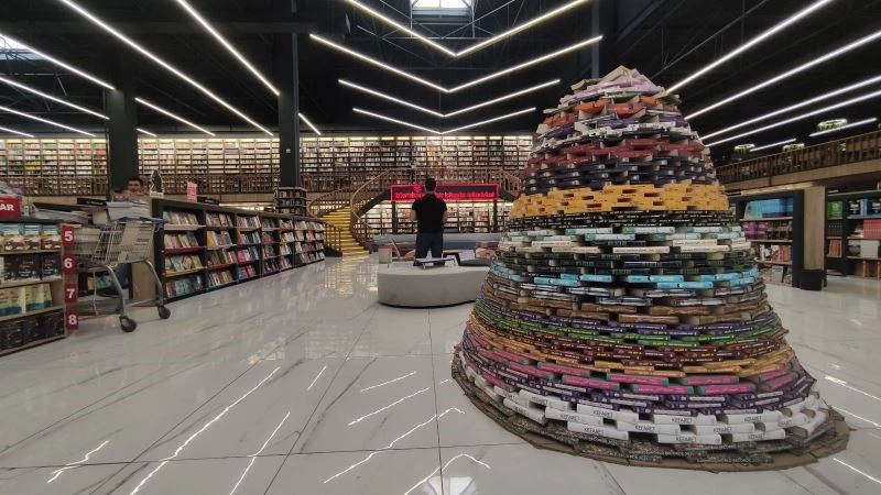 Kanserojen ürün bu kitapçıya giremiyor
