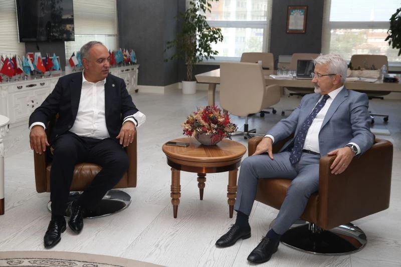 Borçka’dan Başkan Erdem’e davet
