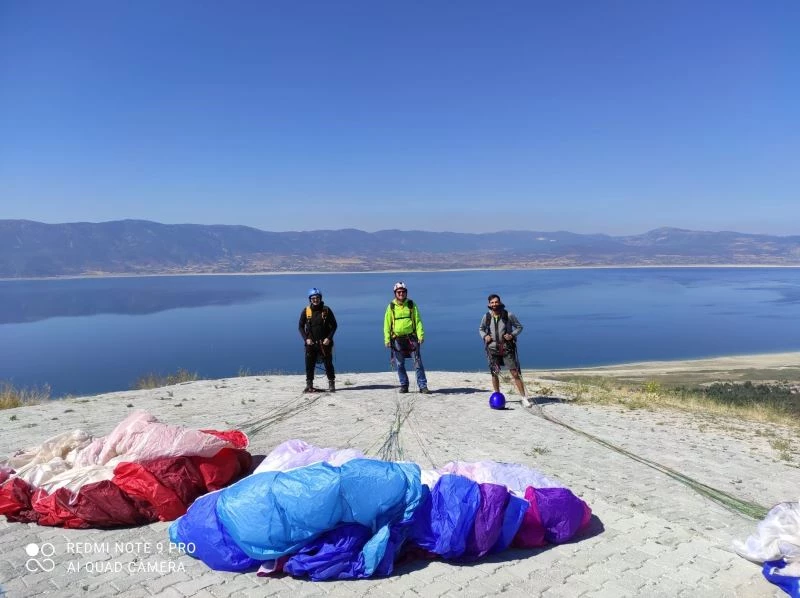 Yamaç paraşütünde dostum farkı
