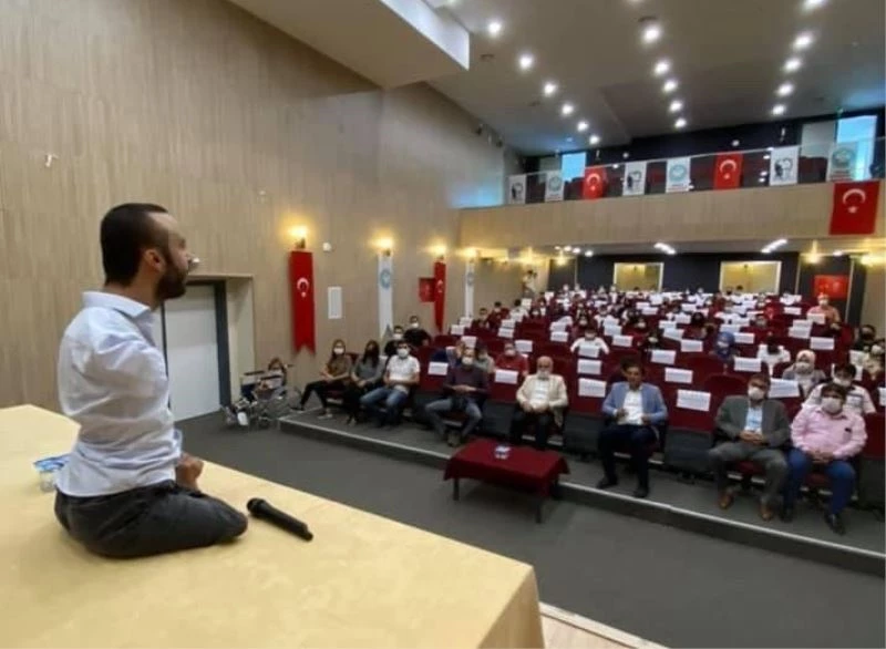 Bedensel engelli milli yüzücü Sefa Yurtkölesi Selendi’de söyleşi gerçekleştirdi
