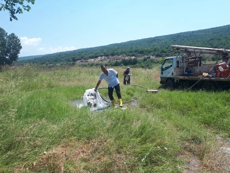 Tarlasından soda fışkırdı
