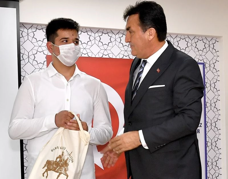 Üniversiteye kütüphanede hazırlandı, Türkiye 910’uncusu oldu
