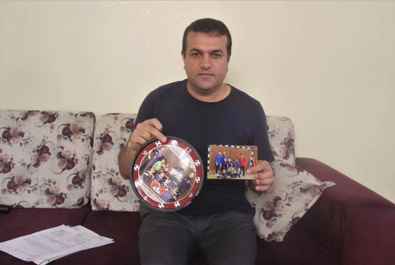 2 buçuk yıldır boşanma davası süren baba, çocuklarını icra yoluyla görebiliyor
