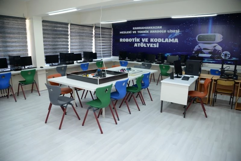 Genç bilim insanlarına robotik ve kodlama atölyesi
