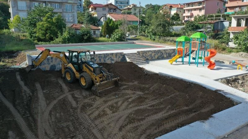 Battal Gazi Sokak parkı şekilleniyor
