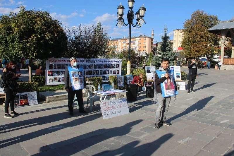 13 kişilik ailesinden 11’i Çin zulmü görüyor
