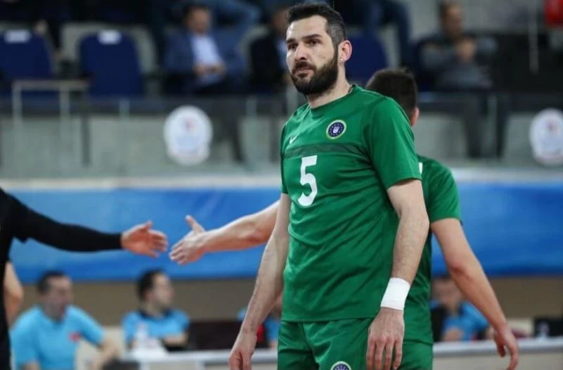 Tecrübeli smaçör Faik Yaz Karacabey Belediyespor’da
