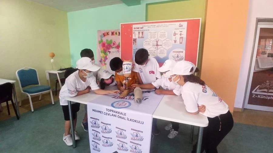 Osmaniye Teknofestte: engelli dedesinden etkilendi sesli ışıklı protez yaptı