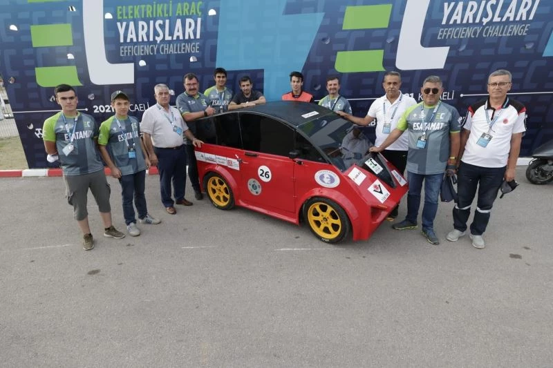 Eskişehir temsilcisi elektrikli otomobil TeknoFest’ten ‘En İyi Tasarım’ ödülüyle döndü
