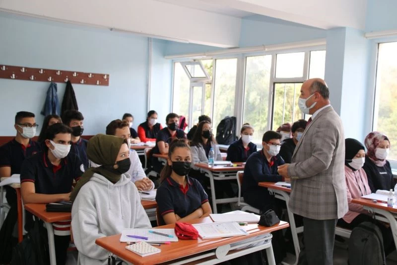 Müdür Başyiğit: “Yüz yüze eğitimin sürekliliği için herkesin elini taşın altına koyması gerek”
