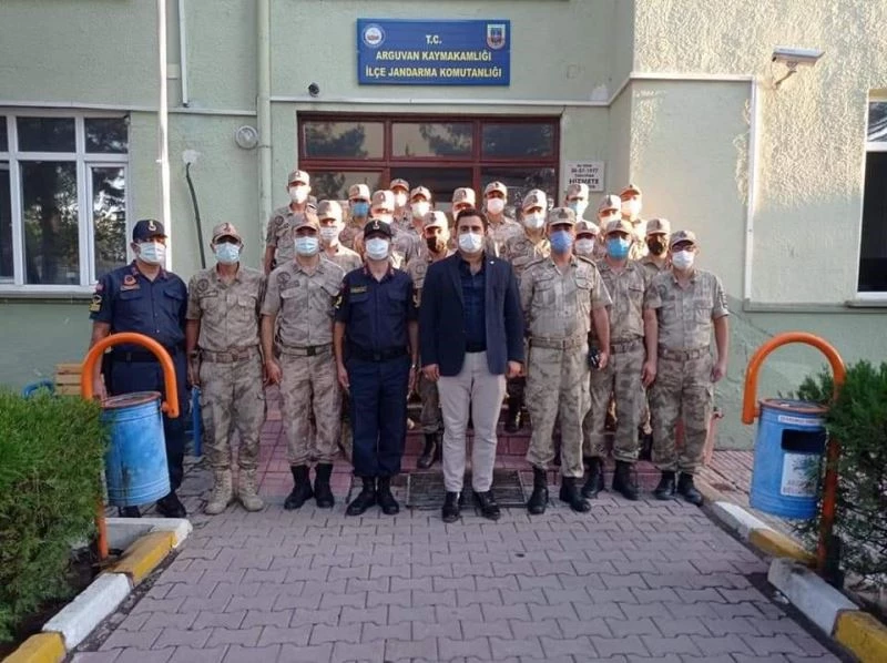 Kaymakam Ülkü güvenlik görevlilerini denetledi
