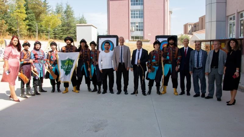 Selçuk Üniversitesi YDYO’da açılış festivali
