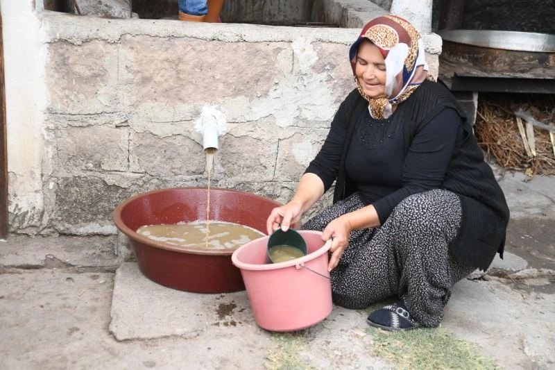 İncesu üzümünün pekmeze dönüşüm yolculuğu
