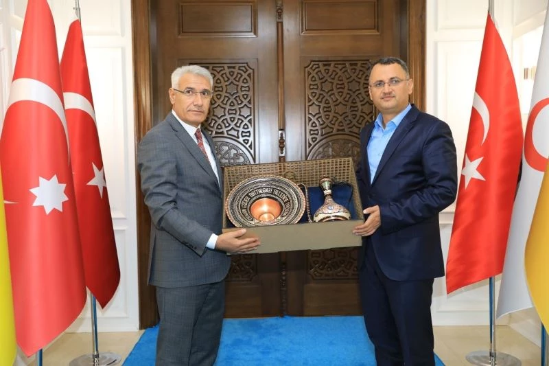 AK Partili Kaçar’a prestij projeler anlatıldı
