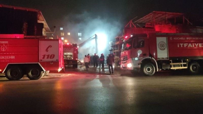 Hurdalıkta çıkan yangın korkuttu
