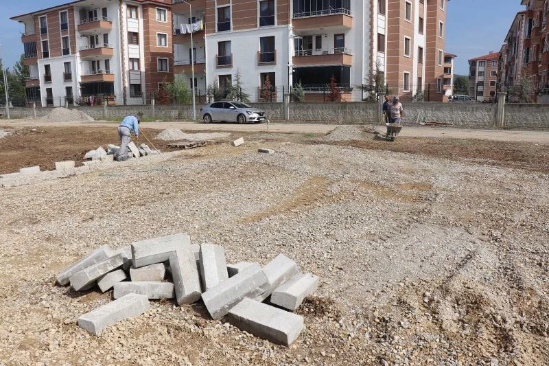 Düzce’de parksız mahalle kalmayacak
