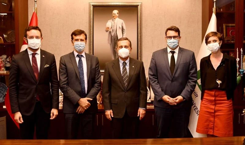 Fransız Dili İş Birliği Ataşesi Başkan Ataç’ı ziyaret etti
