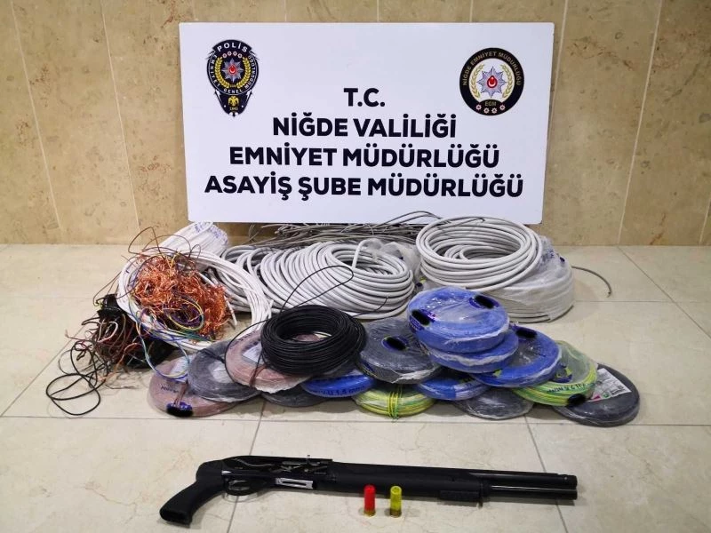 18 top kablo çalmışlar: 2 kişi tutuklandı