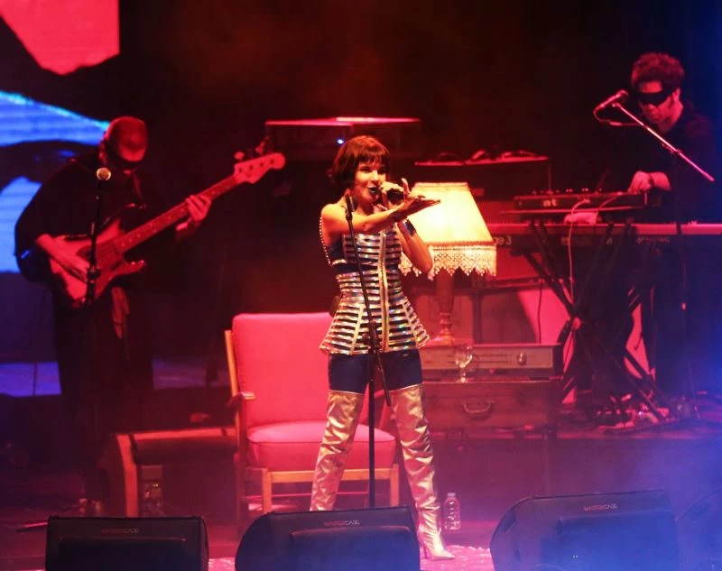 Gaye Su konserde coşturdu