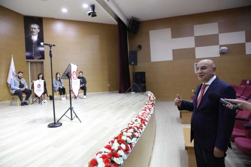 Başkan Altınok’tan “Angara’nın Yıldızları Ses Yarışması” finalistlerine ziyaret
