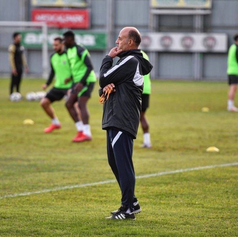 Bursaspor’da Ankaragücü maçı hazırlıkları 4 eksikle devam etti
