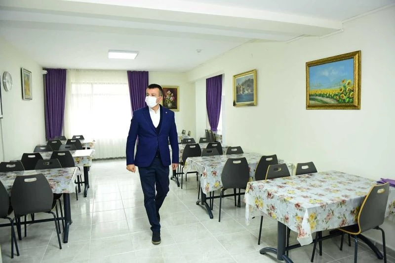 Başkan Balcı: “Öğrencilerimizi 1 ay süreyle belediyemizin konukevinde misafir etmeye karar verdik”
