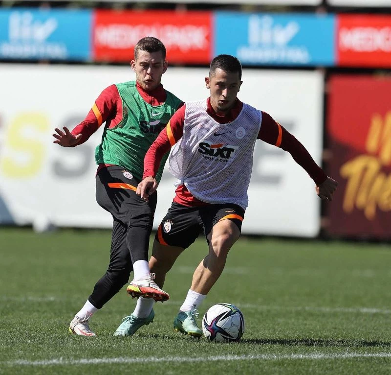 Galatasaray sahasındaki Göztepe maçı için hazırlıklarına devam ediyor