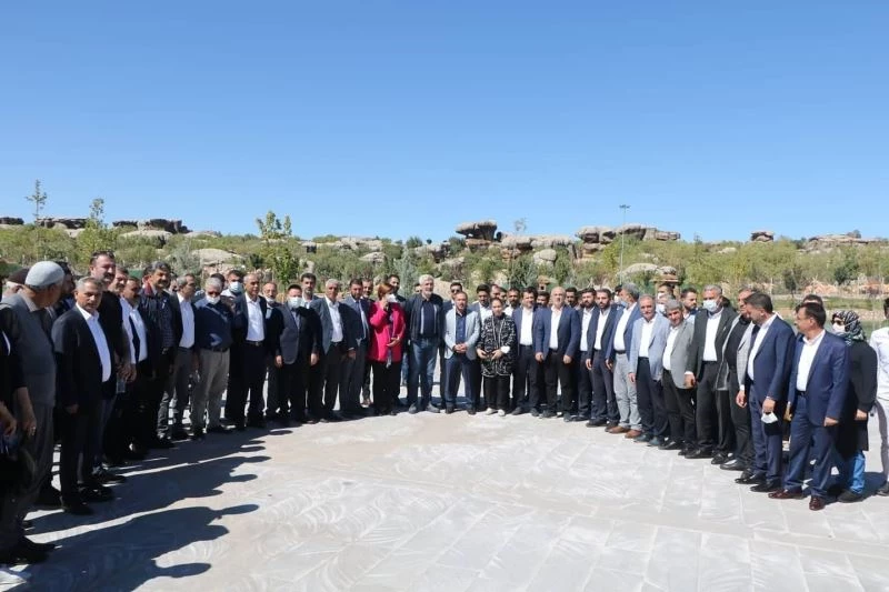 AK Parti’nin gönül seferberliği Eğil ilçesi ile devam ediyor
