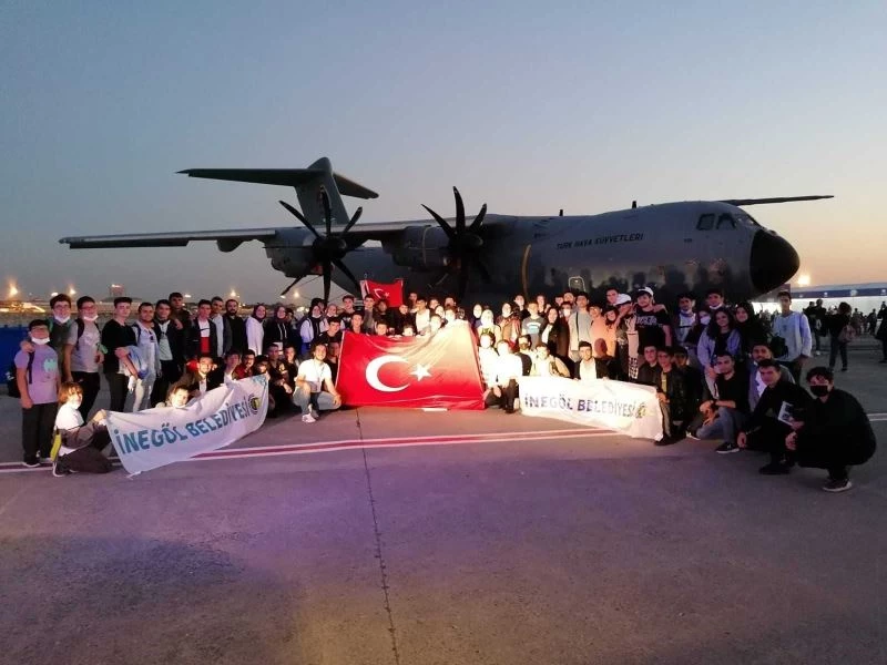 İnegöllü gençler TEKNOFEST’e hayran kaldı
