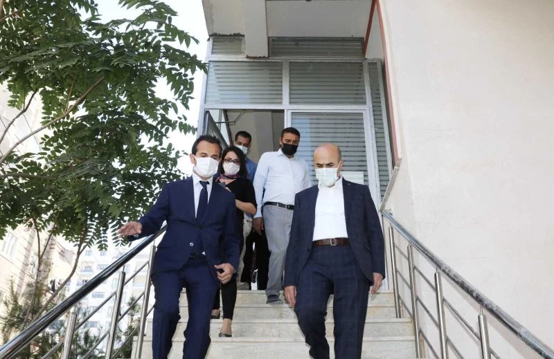 Mardin’de yurtlar hızla üniversite öğrencileri için hazırlanıyor
