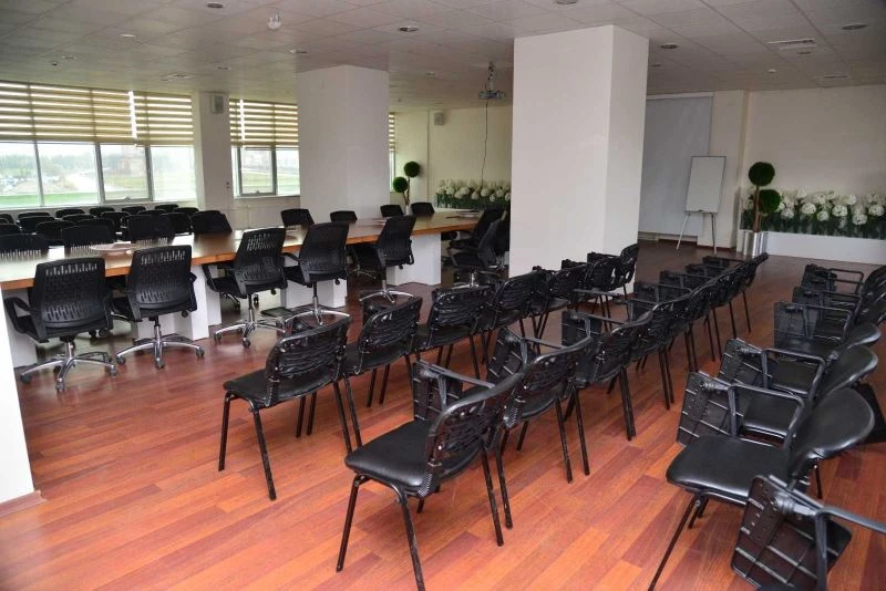 Başkan Oğuz’dan barınma sorunu yaşayan öğrencilere: “Mağdur olmalarına müsaade etmeyiz”
