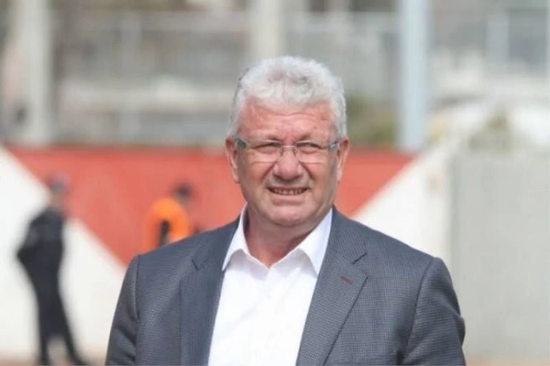 Bursalı teknik direktör Bursaspor-Ankaragücü maçını izlerken kalp krizi geçirdi
