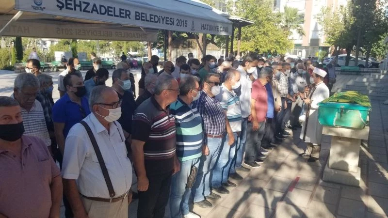 Usta gazeteci Nejat Tokbay son yolculuğuna uğurlandı
