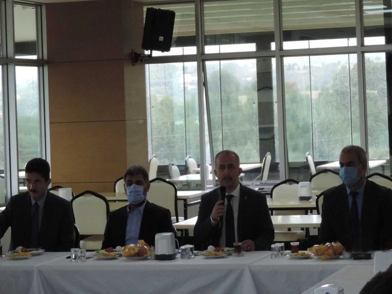 Rektör Savaşan SAÜ Güvenlik Personeli ile bir araya geldi
