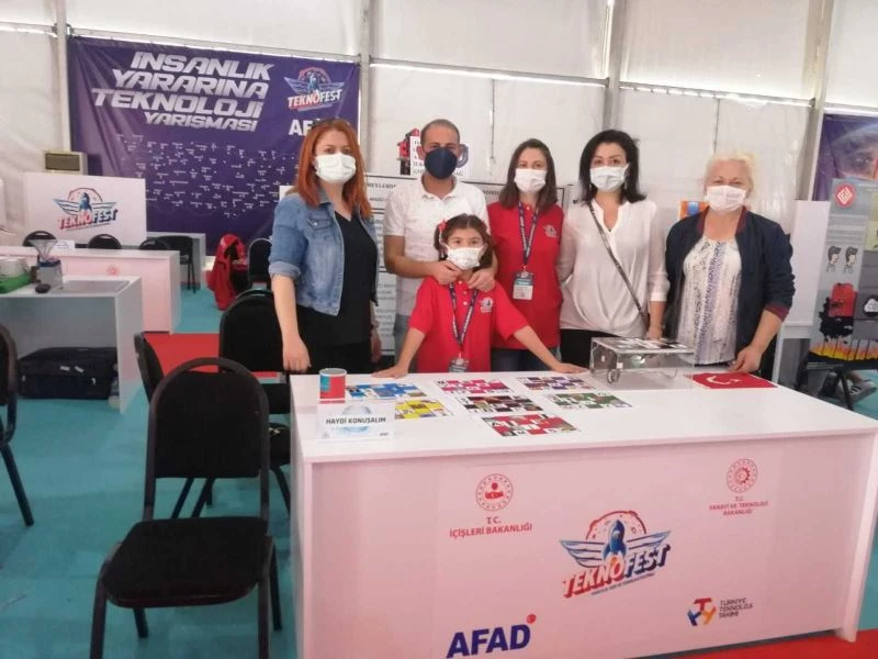 Çorlulu öğrenciye en iyi sunum ödülü
