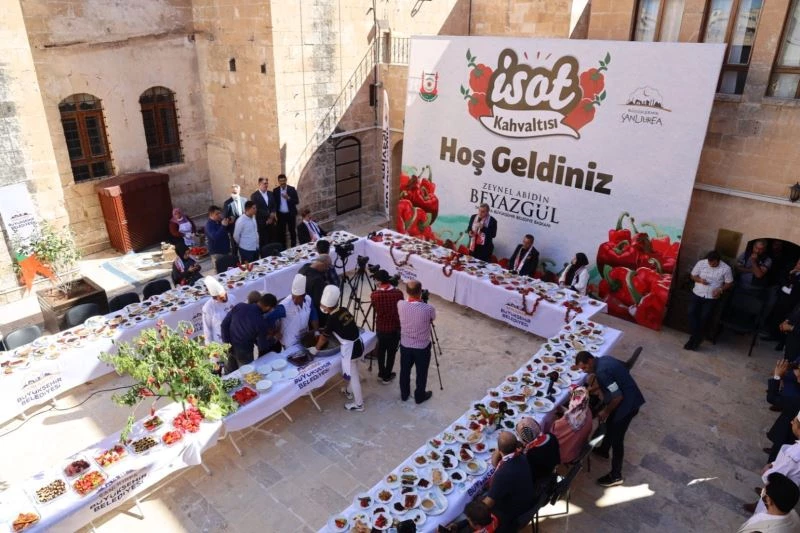 İsot’un kırk çeşidi “İsot kahvaltısı” ile tanıtıldı
