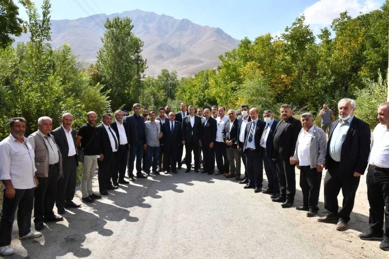 Başkan Bozkurt’tan Van’daki selzedelere dayanışma ziyareti
