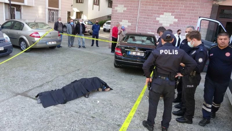 8. katın penceresinden düşen yaşlı adam hayatını kaybetti
