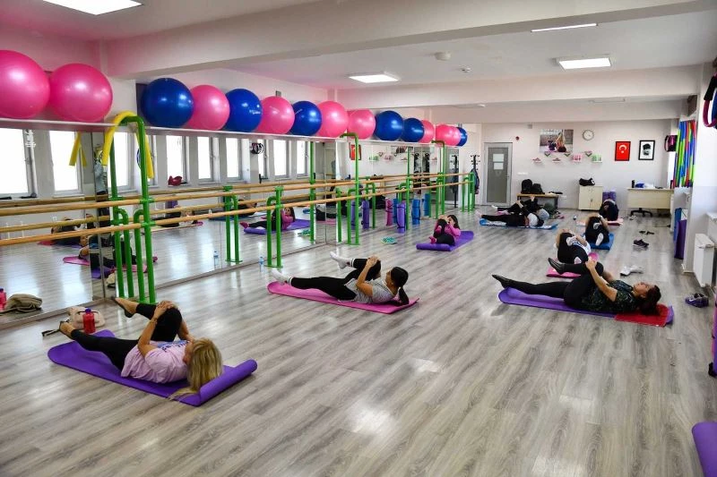 Kadınlar pilates ile daha zinde
