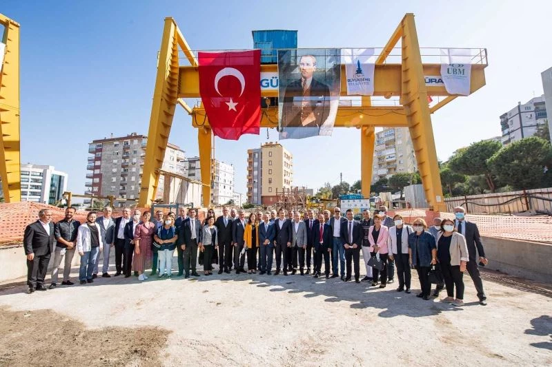 Narlıdere Metrosu’nda 14,5 kilometrelik tünel inşaatı tamamlandı
