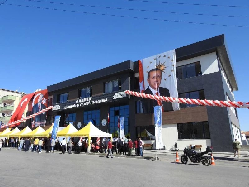 Selahaddin-i Eyyubi sosyal tesisi törenle açıldı
