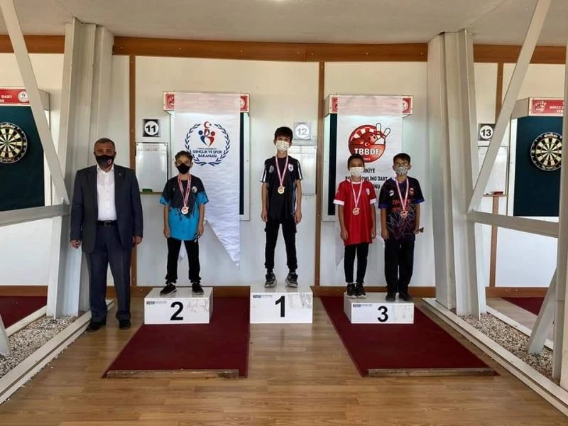 Pamukkale Belediyespor Kulübü dartta da söz sahibi oldu
