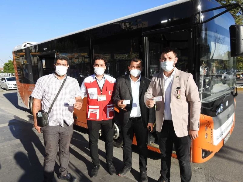 Toplu taşıma araçlarında duygulandıran anons
