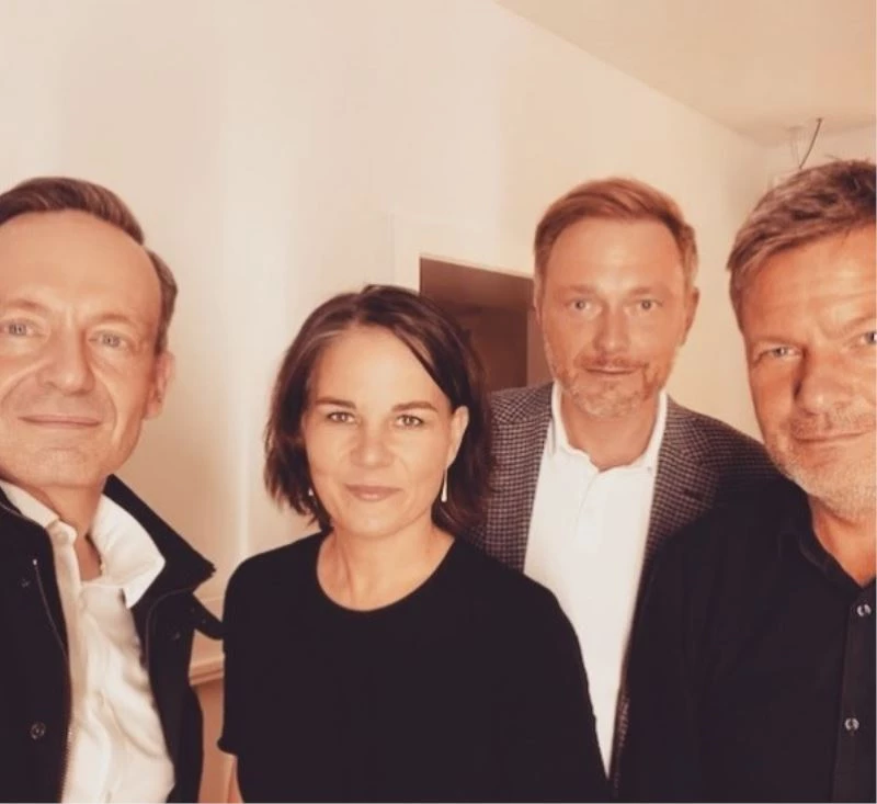 Almanya’da koalisyon görüşmeleri öncesi Yeşiller ile FDP bir araya geldi
