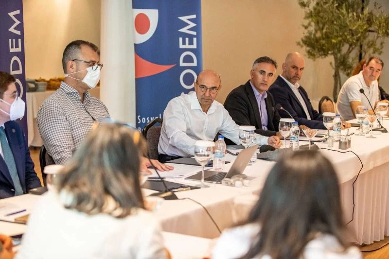 11 CHP’li büyükşehir belediyesi ortak orman politikası için buluştu
