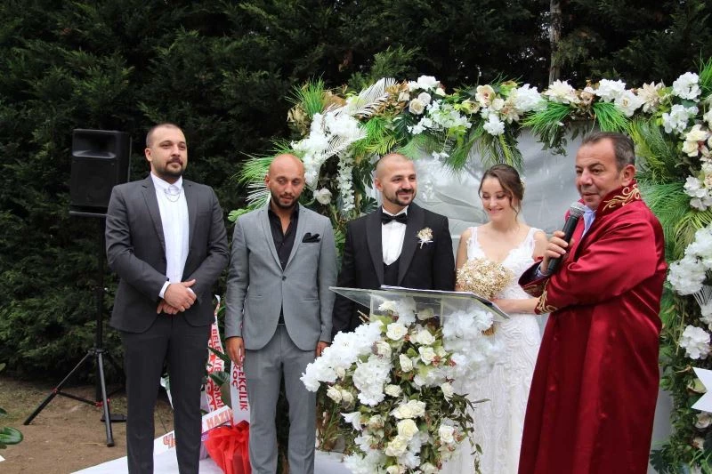 Bolu Belediye Başkanı Özcan, yeni çiftten 6 çocuk istedi
